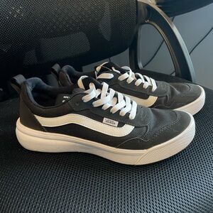Vans Range EXP